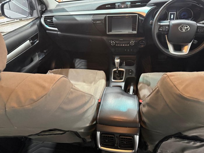 2019 Toyota Hilux SR5