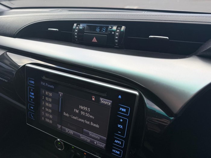 2019 Toyota Hilux SR5