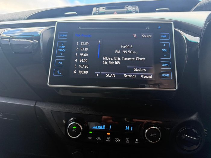 2019 Toyota Hilux SR5