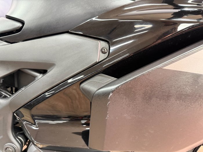 2025 Yamaha YZF-R3 Black
