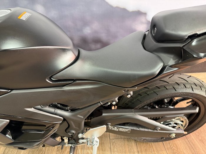 2025 Yamaha YZF-R3 Black
