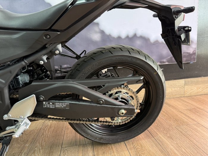 2025 Yamaha YZF-R3 Black