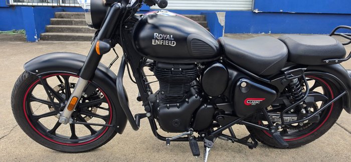 2022 Royal Enfield CLASSIC 350 DARK Black
