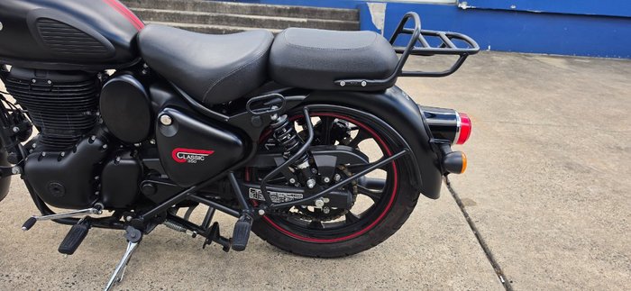 2022 Royal Enfield CLASSIC 350 DARK Black