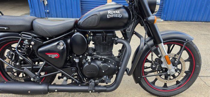 2022 Royal Enfield CLASSIC 350 DARK Black