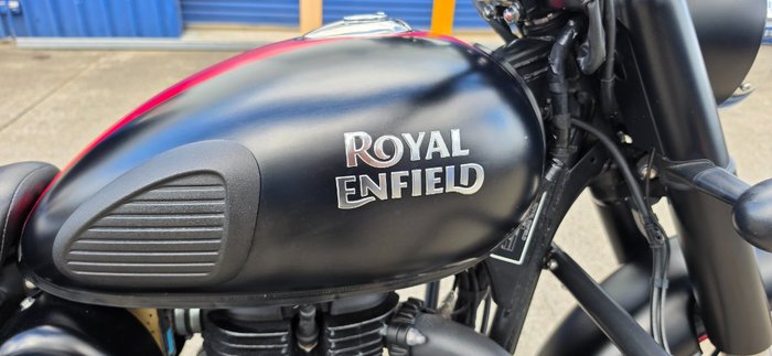 2022 Royal Enfield CLASSIC 350 DARK Black