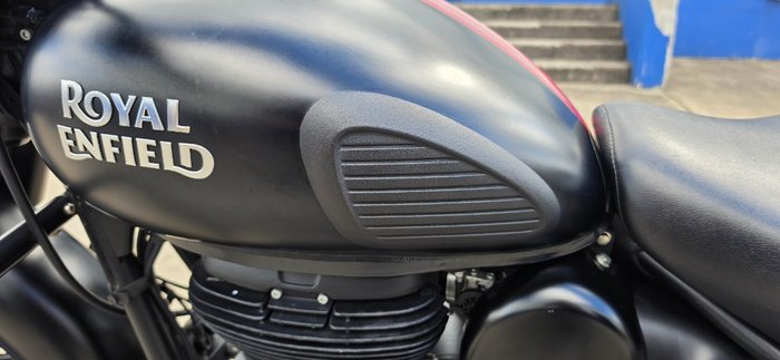 2022 Royal Enfield CLASSIC 350 DARK Black