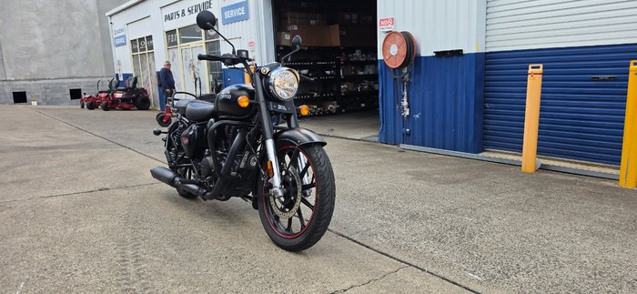 2022 Royal Enfield CLASSIC 350 DARK Black