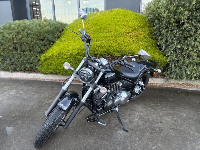 2018 Yamaha XVS650 V-STAR CUSTOM Black