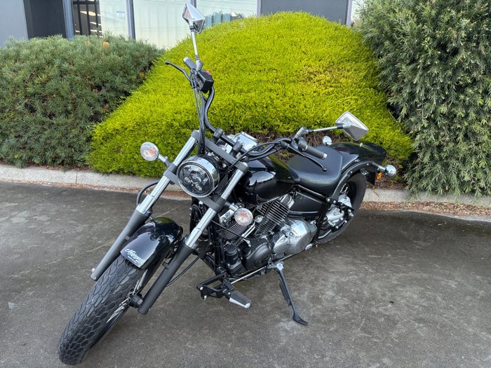 2018 Yamaha XVS650 V-STAR CUSTOM Black