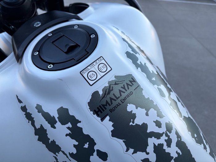 2024 Royal Enfield HIMALAYAN 450 White