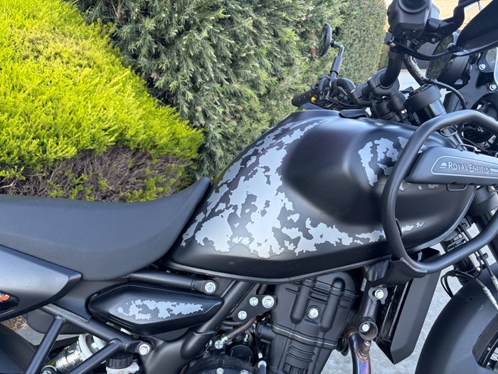 2025 Royal Enfield HIMALAYAN 450 BLACK
