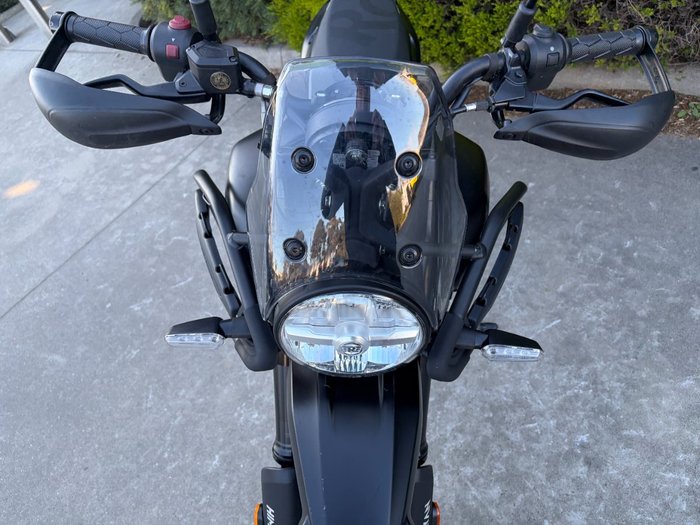 2025 Royal Enfield HIMALAYAN 450 BLACK