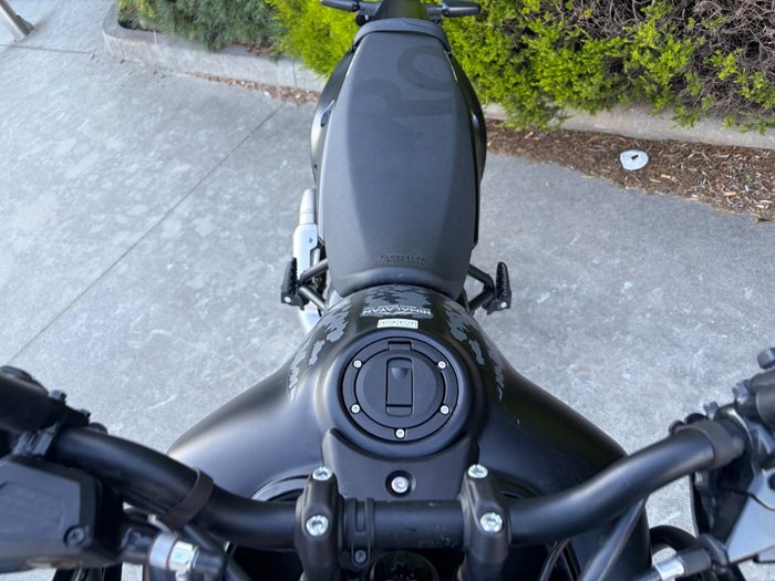 2025 Royal Enfield HIMALAYAN 450 BLACK