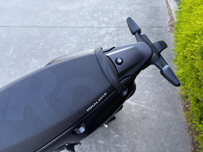 2025 Royal Enfield HIMALAYAN 450 BLACK
