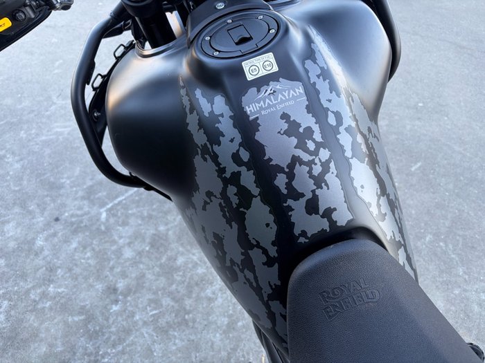 2025 Royal Enfield HIMALAYAN 450 BLACK