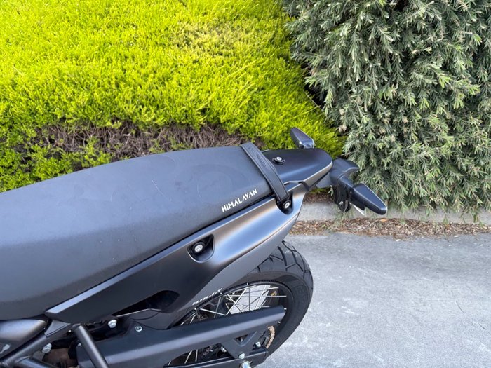2025 Royal Enfield HIMALAYAN 450 BLACK