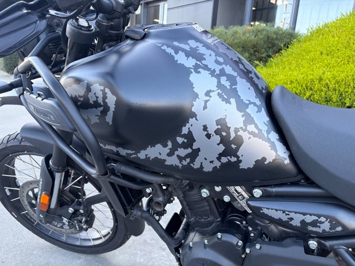 2025 Royal Enfield HIMALAYAN 450 BLACK
