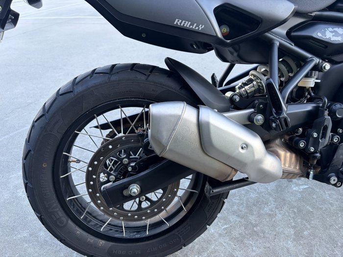 2025 Royal Enfield HIMALAYAN 450 BLACK