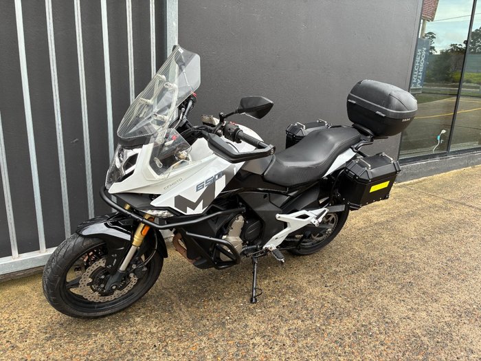 2021 CFMOTO 650MT ABS WHITE