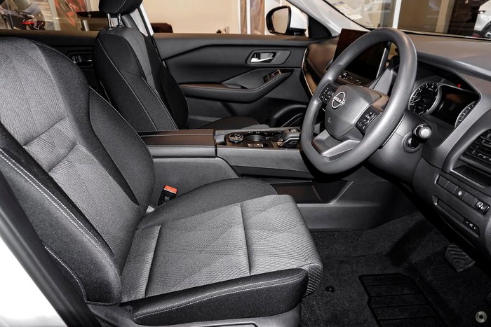 2026 Nissan X-TRAIL ST