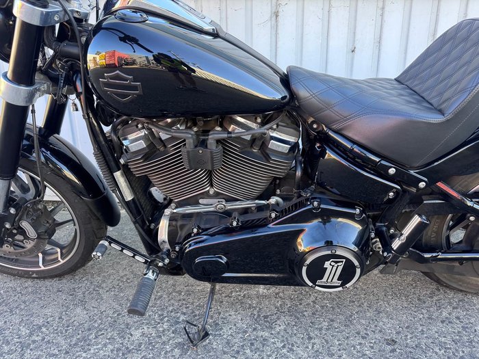 2018 Harley-Davidson Sport Glide 107 (FLSB) Softail Black