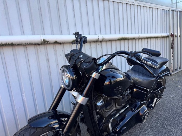 2018 Harley-Davidson Sport Glide 107 (FLSB) Softail Black