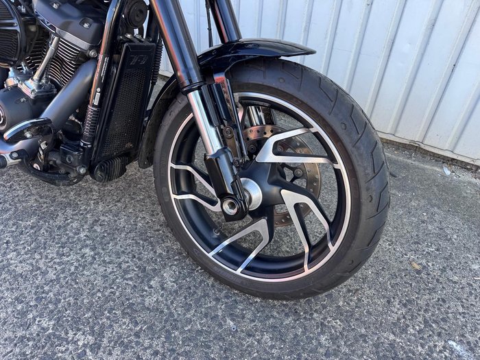 2018 Harley-Davidson Sport Glide 107 (FLSB) Softail Black