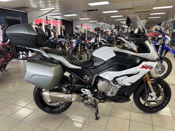 2016 BMW