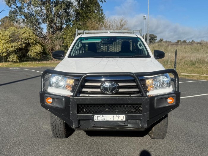 2022 Toyota Hilux SR