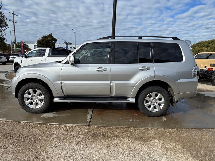 2019 Mitsubishi Pajero GLX