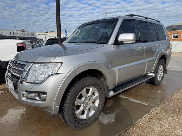 2019 Mitsubishi Pajero GLX