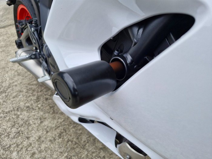 2023 Yamaha YZF-R7LA White