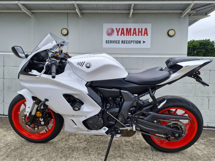 2023 Yamaha YZF-R7LA White