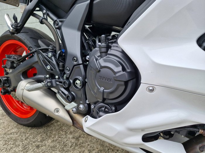 2023 Yamaha YZF-R7LA White
