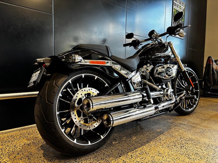 Harley-Davidson Breakout 117 (FXBR) Softail