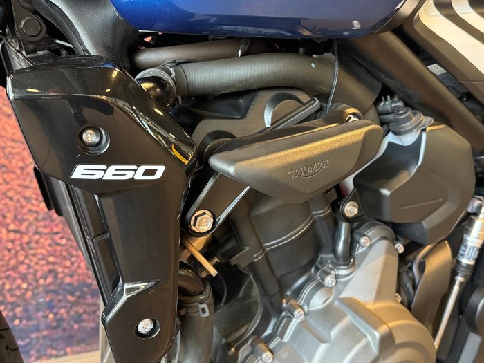 2025 Triumph Trident 660 Full Power Trident