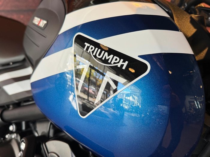 2025 Triumph Trident 660 Full Power Trident
