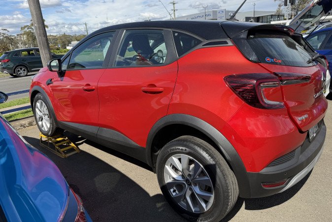 2022 RENAULT CAPTUR ZEN