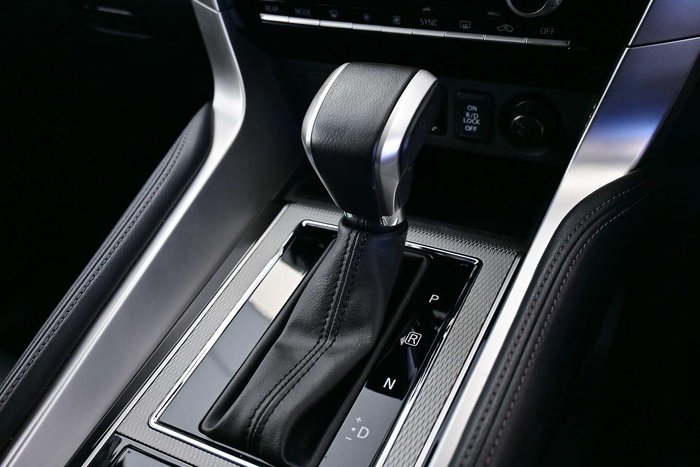 2025 Mitsubishi Pajero Sport GLS