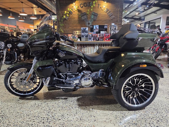 2026 Harley-Davidson Street Glide 3 (FLHLT)