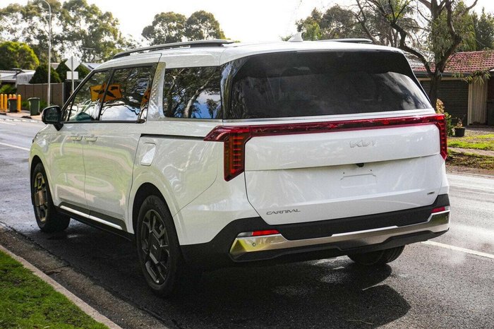 2025 Kia Carnival GT-Line HEV
