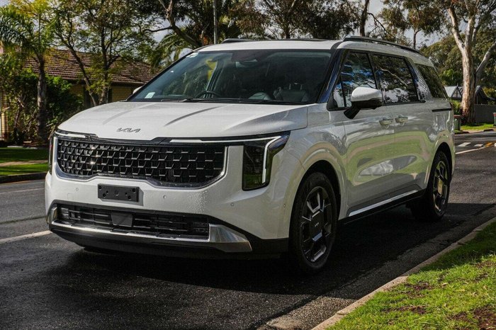 2025 Kia Carnival GT-Line HEV