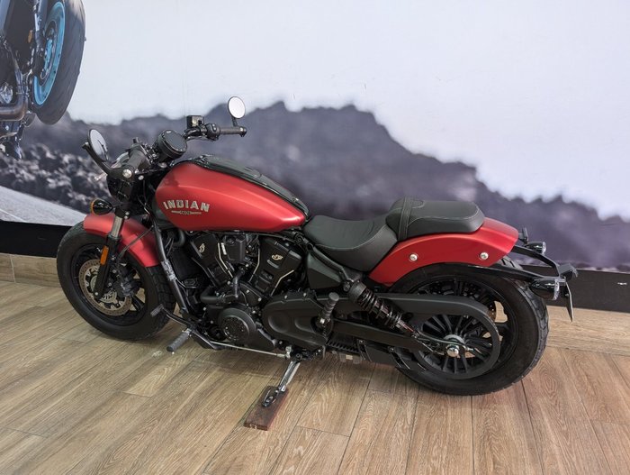 2025 INDIAN SCOUT BOBBER LIMITED RED
