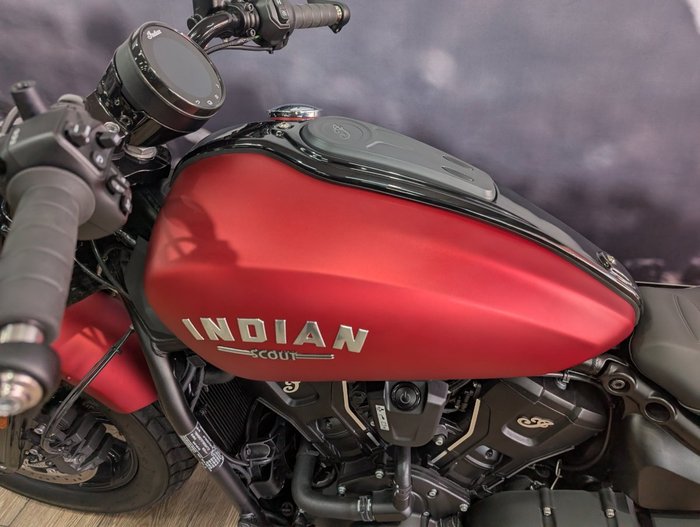 2025 INDIAN SCOUT BOBBER LIMITED RED