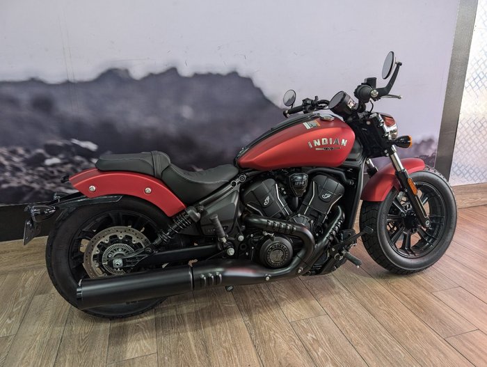 2025 INDIAN SCOUT BOBBER LIMITED RED