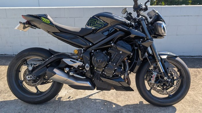 2025 Triumph STREET TRIPLE RS Black