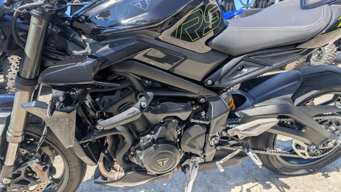 2025 Triumph STREET TRIPLE RS Black
