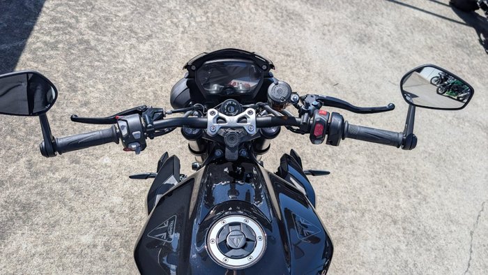 2025 Triumph STREET TRIPLE RS Black