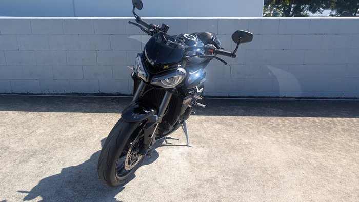2025 Triumph STREET TRIPLE RS Black